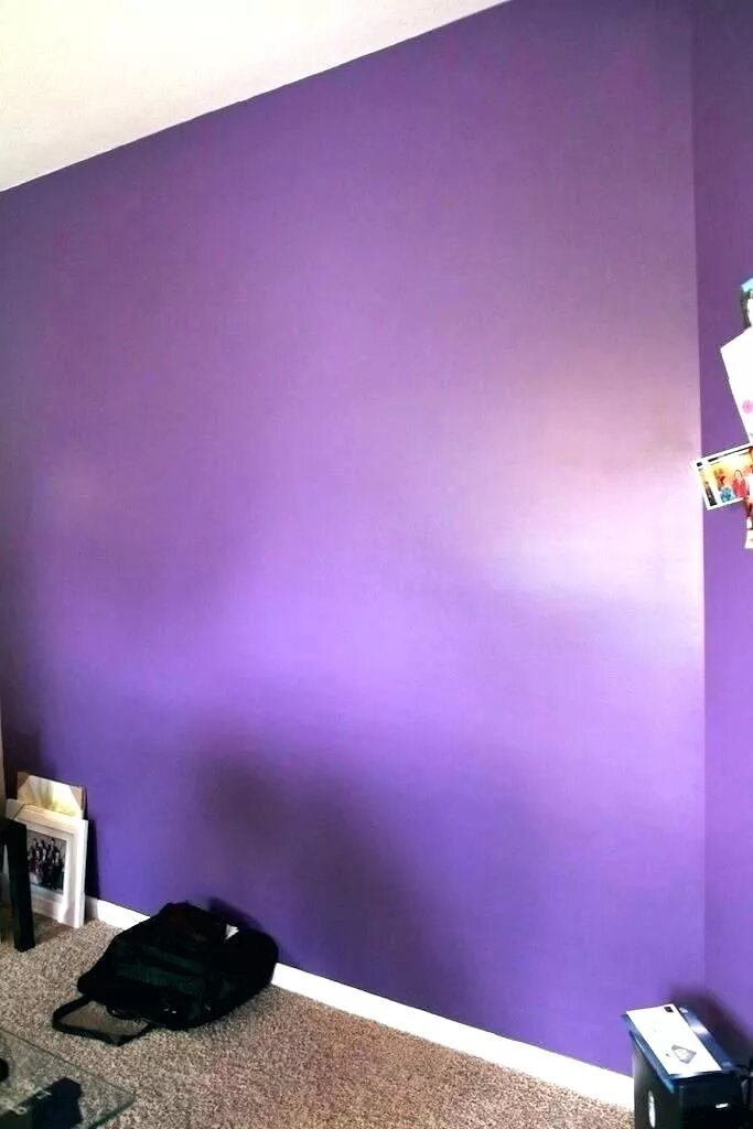 Глянцевые матовые стены. Сиреневая краска для стен. Матовая краска для стен. Фиолетовая краска для стен. Сиреневая краска для стен в квартире.