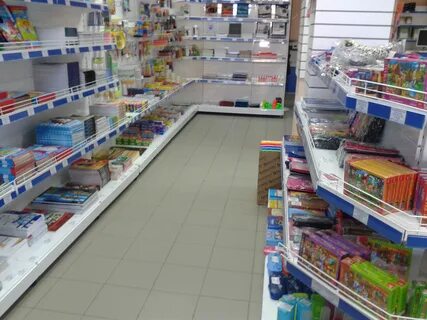 Товары в магазине великий