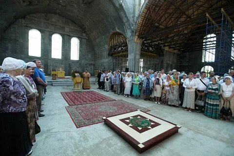 Первая литургия