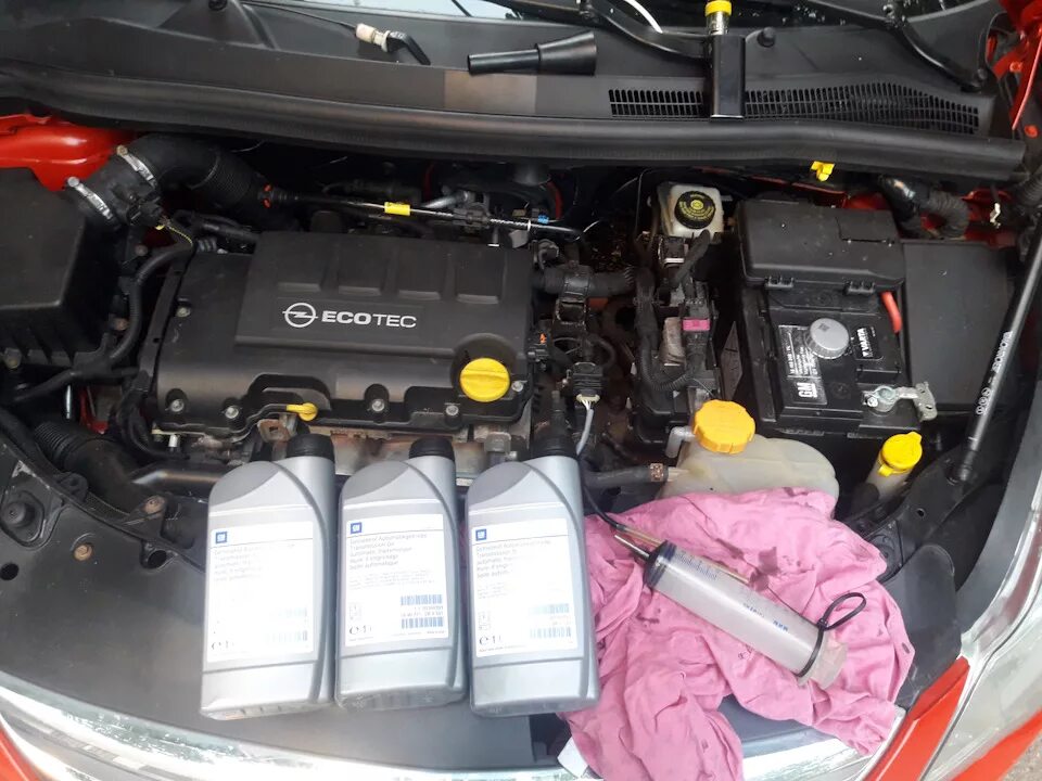 Корса д 1.2 масло в двигатель. Opel corsa 1.4 щуп акпп. опель корса 2007 1.4 акб. акпп опель корса д 1.4 автомат. щуп акпп opel corsa d.