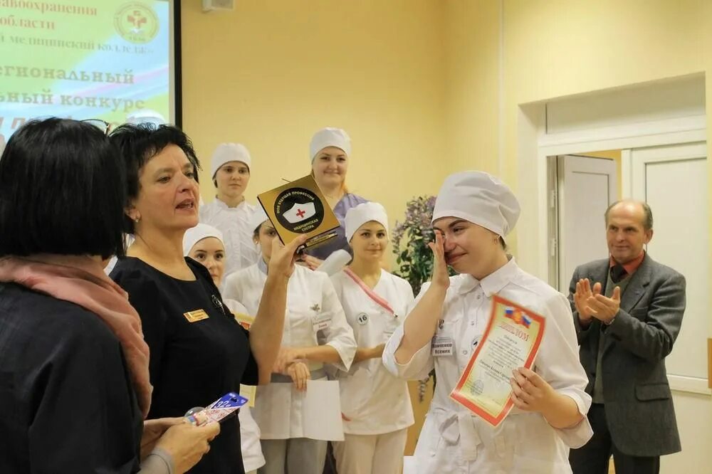 Конкурс медицина. Медицинский конкурс. конкурс медсестер. брянский базовый медицинский колледж логотип. конкурс лучшая медсестра в мед колледже.