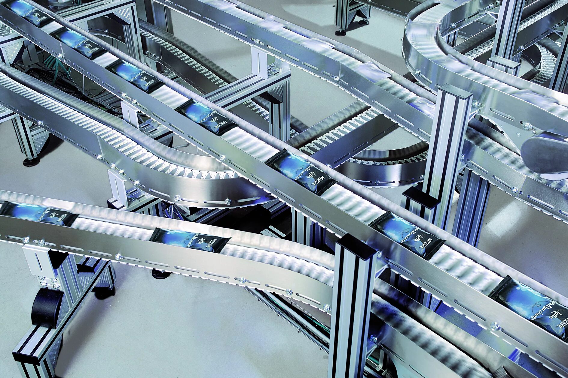 Конвейер для гипса. Транспортер конвейер. Как называется процесс сборки на конвейере. Гварек конвейер. Как называется процесс сборки на конвейере.