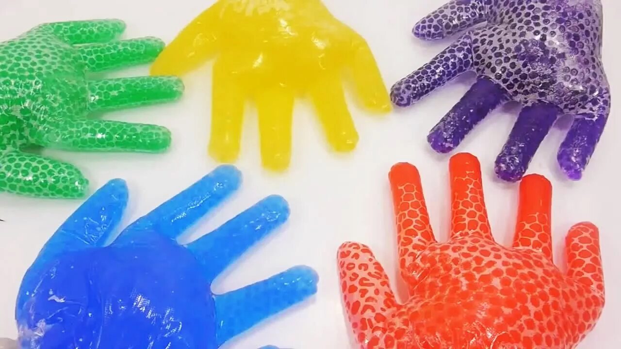 Заморозка руки. Разноцветные ладошки. Цветной лед. Цветные ледяные шары. Разноцветные льдинки.