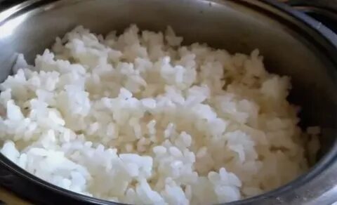 Рис в кастрюле рассыпчатый на гарнир круглый