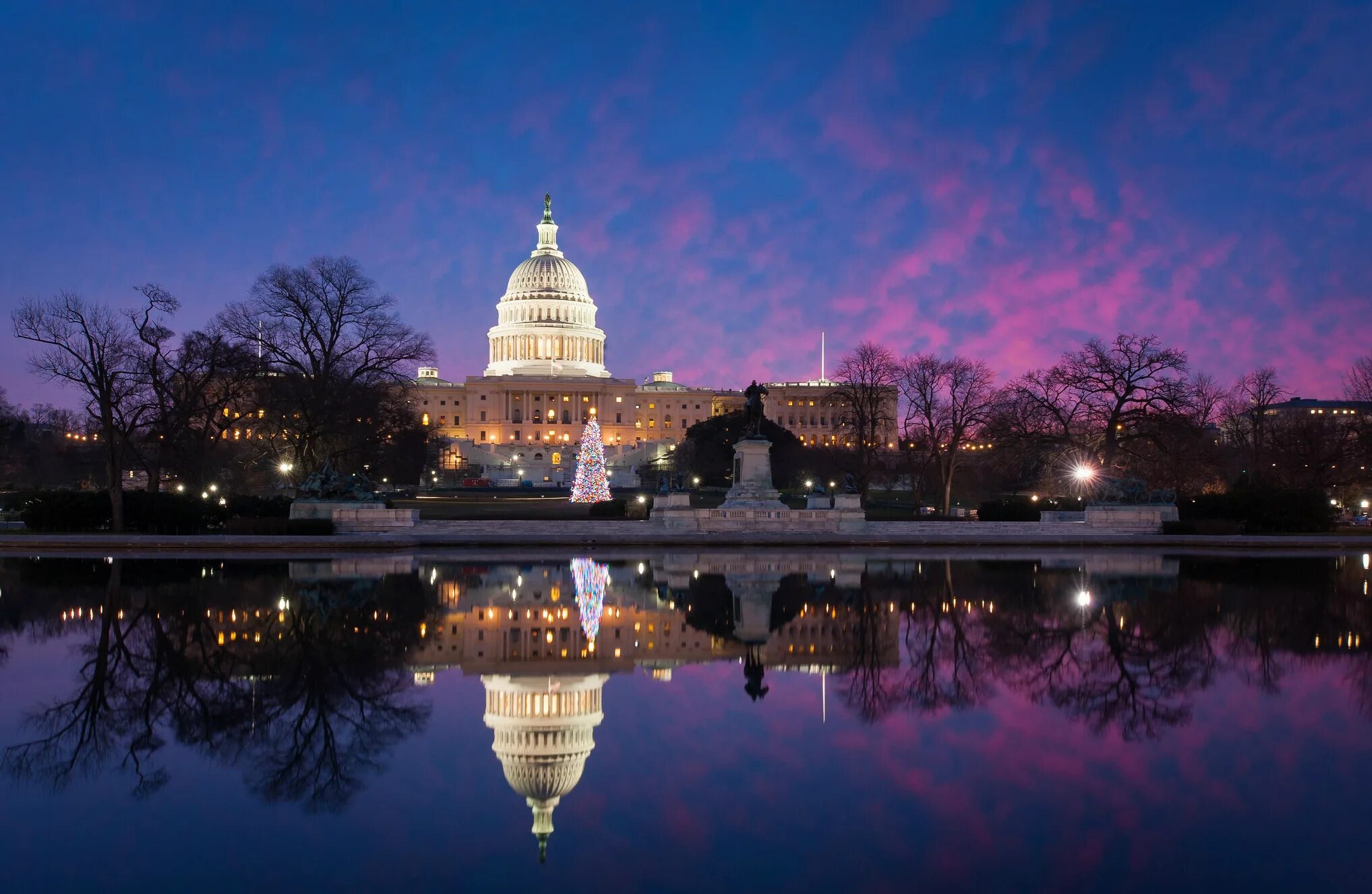 Capital of columbia. Капитолий Вашингтон. США Вашингтон. Вашингтон столица США. Капитолий Нью-Йорк.