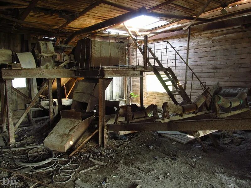 орел завод бетона заброшен. кировский завод ладога. заброшенный бетонный завод белебей. заброшенный бетонный завод чайковский. заброшка рославль бетонный завод.