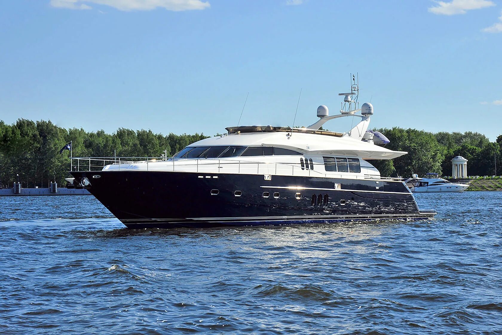 25 принцесс. Princess 25m. Яхты Princess 25m Карелия. Princess 25 яхта. 2002 Princess 25m.