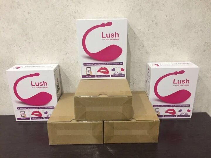 Вибромассажер lovense lush. Lovense lush 3 коробка. Зарядка для lovense. Смарт-вибратор lovense lush.