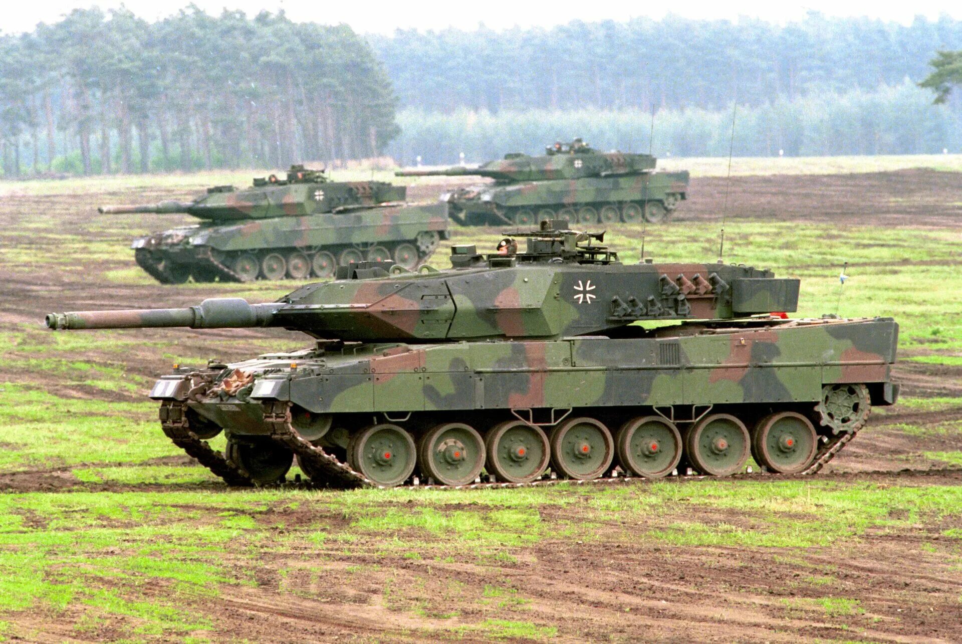 Леопард 2 количество. Леопард 2а7. Leopard 2a5. Танк леопард 2а7. Leopard 2a5 Бундесвер.