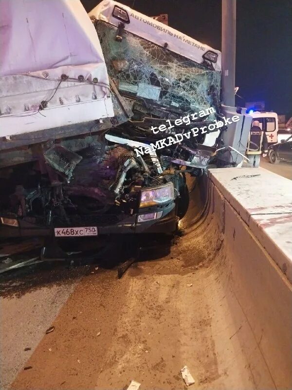 Мкад 54-й километр. Авария на мкаде сейчас на внутренней стороне. 08. Авария мкад щелковское шоссе сейчас. Москва дтп мкад 28.