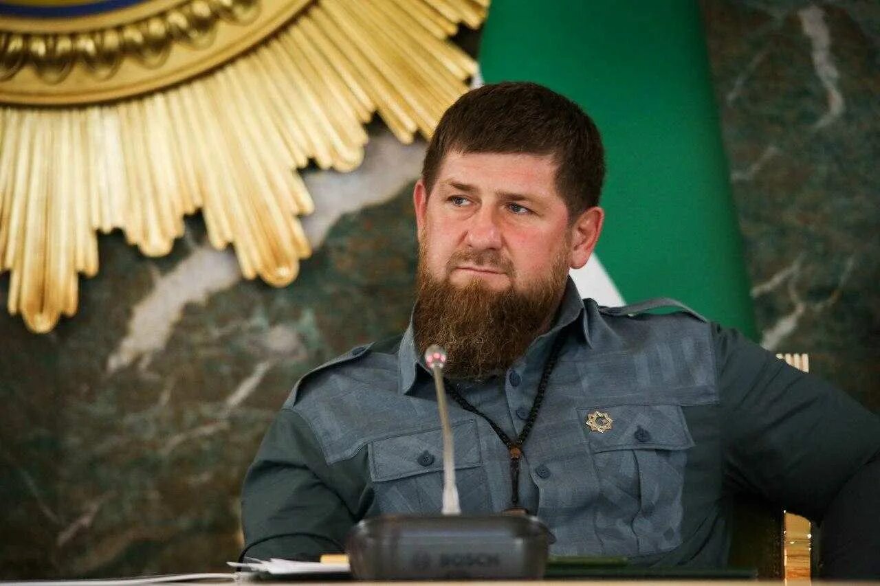 Рамзан кадыров глава чеченской республики. Рамзан кадыров 2023. Кадыров рамзан ахматович. Рамзан кадыров тренер ахмата. Новости украины сегодня кадыров.