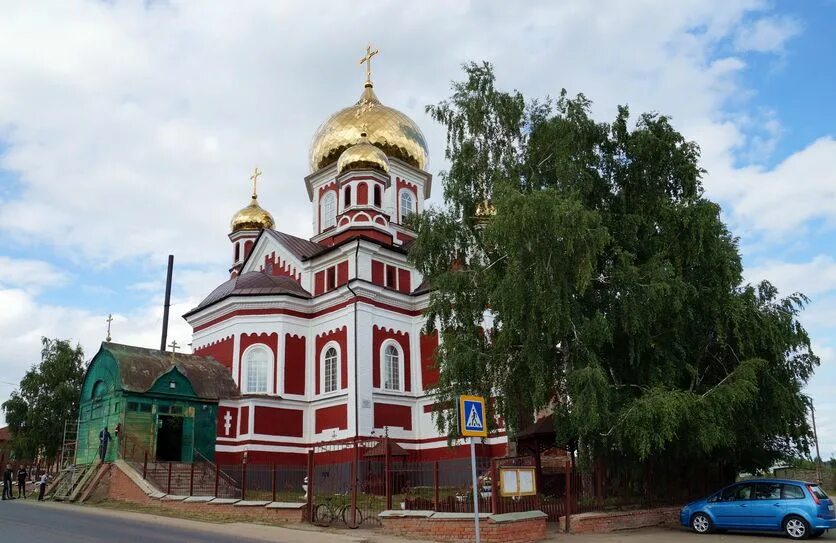 Погода саратовской город петровск. Город Петровск Саратовская область Церковь. Казанская Церковь город Петровск Саратовская область. Казанский храм Петровск. Церковь Казанской Божьей матери Петровск Саратовская область.