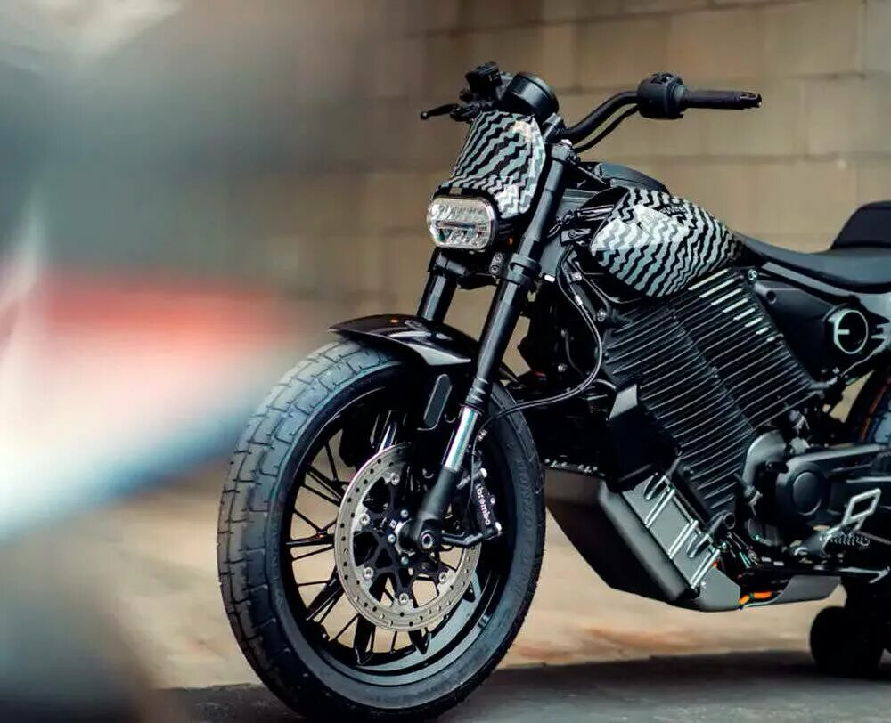 Байк 75 производитель. Harley Davidson Livewire. Harley Davidson 2023. Электробайк Харлей Дэвидсон. Harley-Davidson 2020 Livewire.