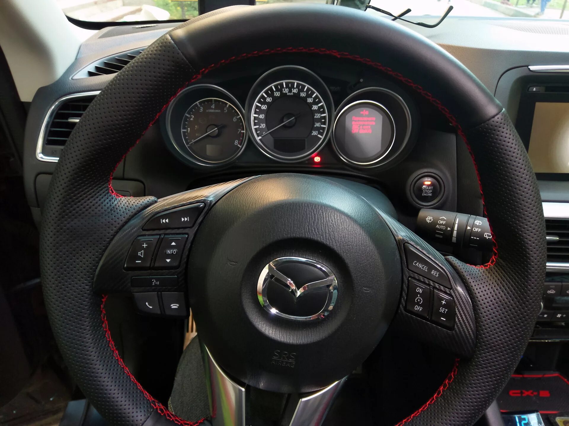 Руль mazda 5. Оплетка на руль мазда сх5. руль cx5. руль мазда cx5. руль mazda cx-5 2013.