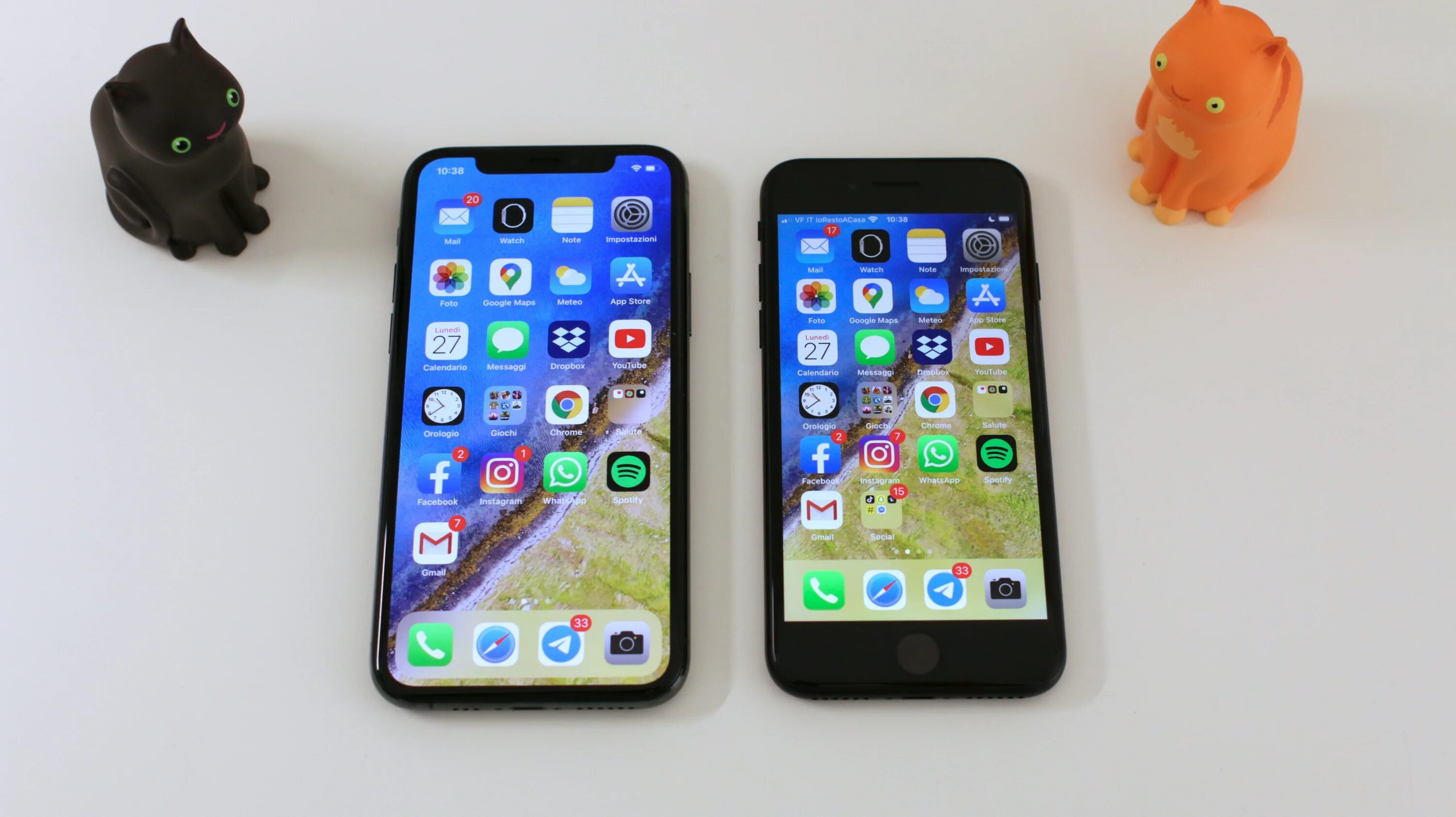 Iphone se vs iphone 11. Iphone 12 Mini vs iphone se 2020. Iphone 13 и iphone se 2. Iphone 13 Mini vs se2020.