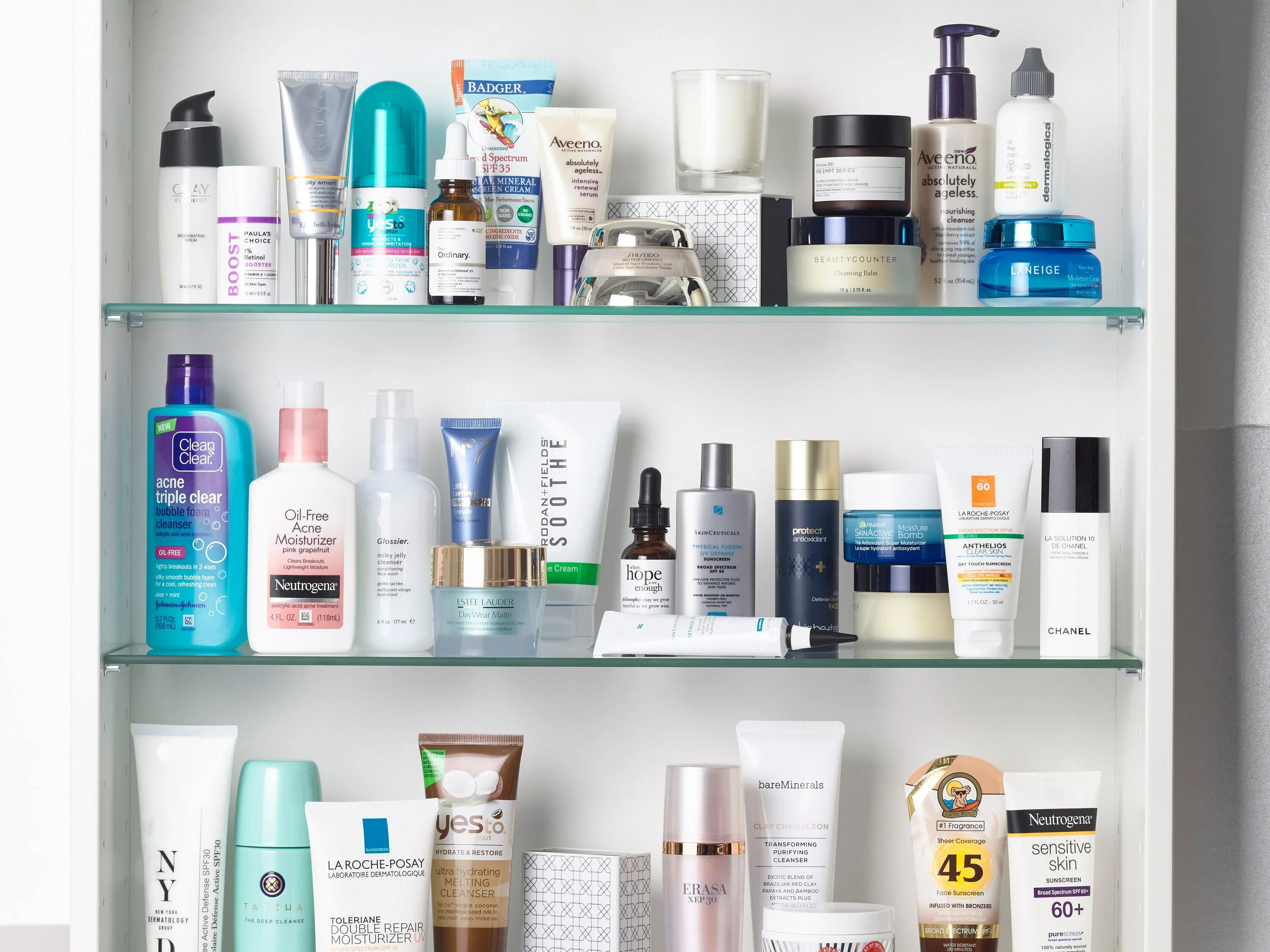 Product skin. Косметика и гигиена. skin care products. косметика без названия. рендеры косметики.