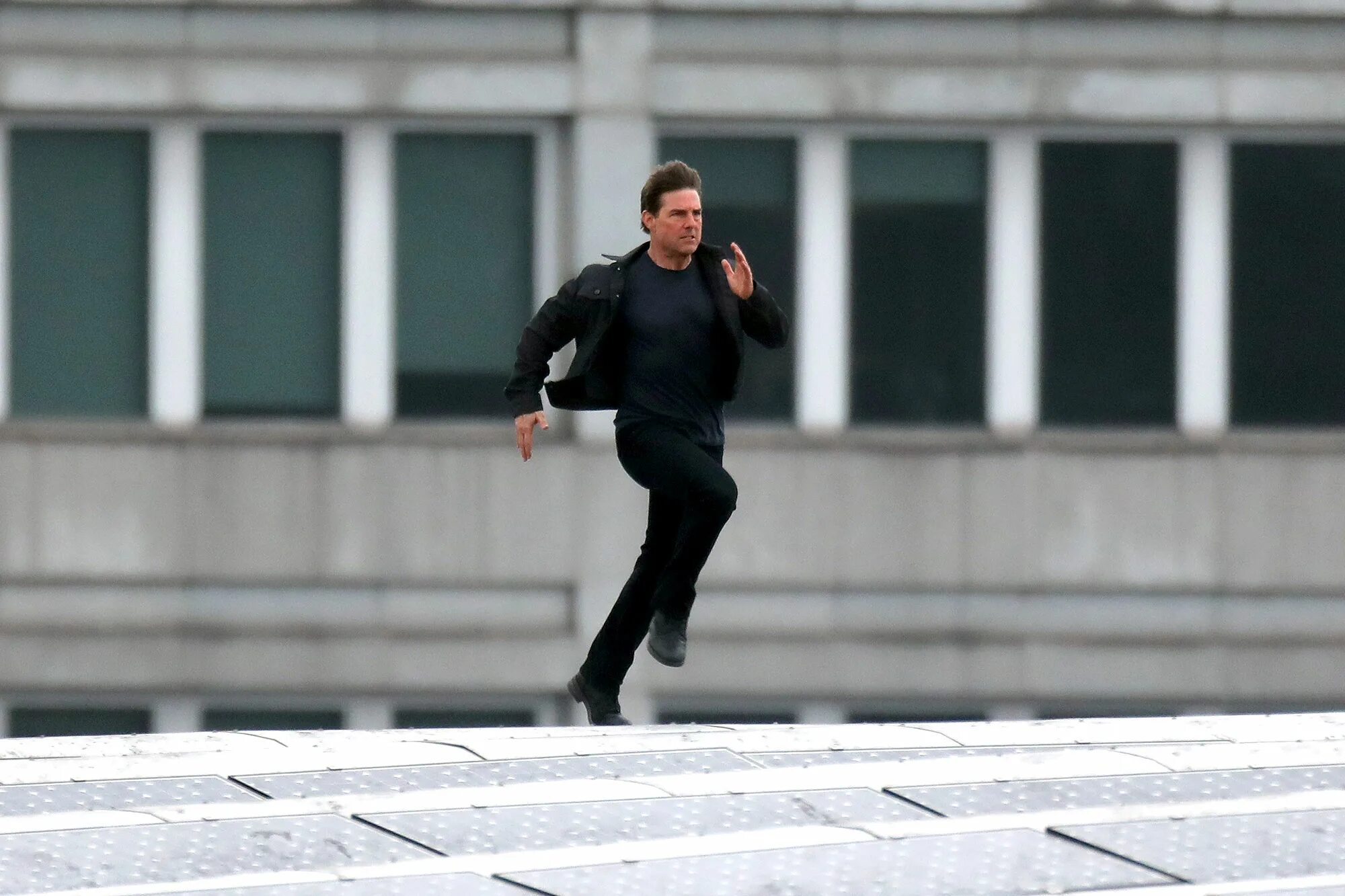 Бега тома. Том Круз бег. Миссия невыполнима том Круз бежит. Tom Cruise бегут. Том Круз миссия невыполнима 4 буря.