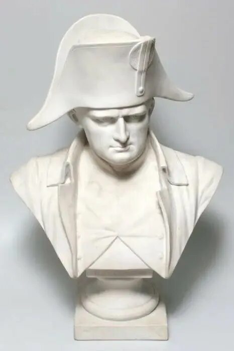 Леонардо бюст наполеона. Бюст наполеона. Бюст наполеона. Бюст наполеона канова. Леонардо бюст наполеона.