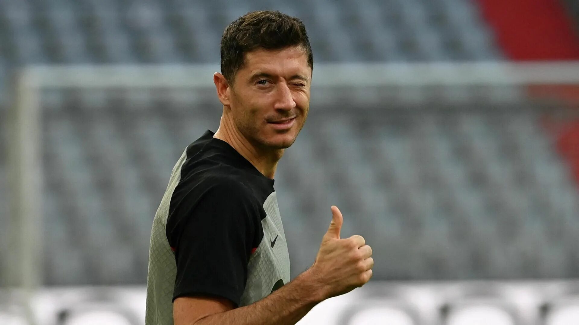 Нападение 2019. Robert Lewandowski 2022. Левандовский Барселона.