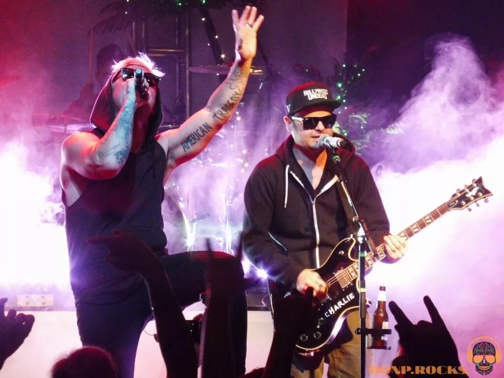 Даниэль Мурильо Hollywood Undead. Дэнни Мурильо Hollywood Undead. Дэнни Голливуд андед. Чарли Голливуд.