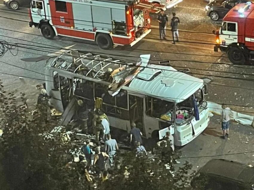 Теракт в москве сколько погибших сколько раненых. Взрыв автобуса в Воронеже 2021. В Воронеже взорвался пазик. Взрыв автобуса в Волгограде.