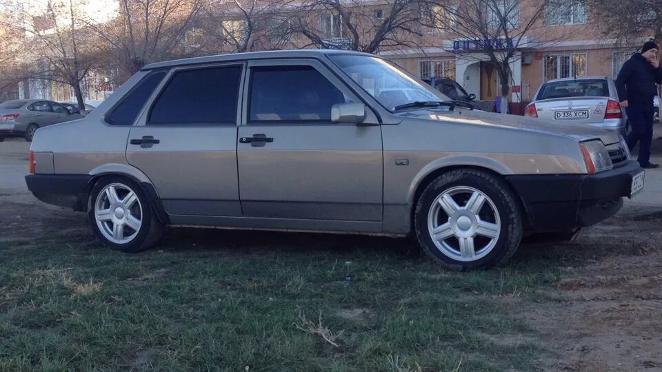 Торусы r15 на ваз 2109. Торусы r14 на ваз 2109. Торусы на вазе. Торусы r15 на ваз 2114. Черные торусы r15 на ваз 2115.