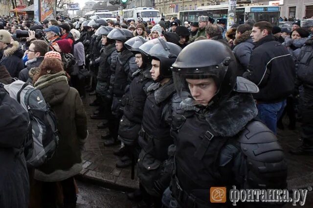 8 декабря 2011. Санкт Петербург протесты 2012. Митинг СПБ 10 декабря 2011. Митинг 2011 декабрь СПБ Пионерская площадь. Митинг на Фонтанке 2011.