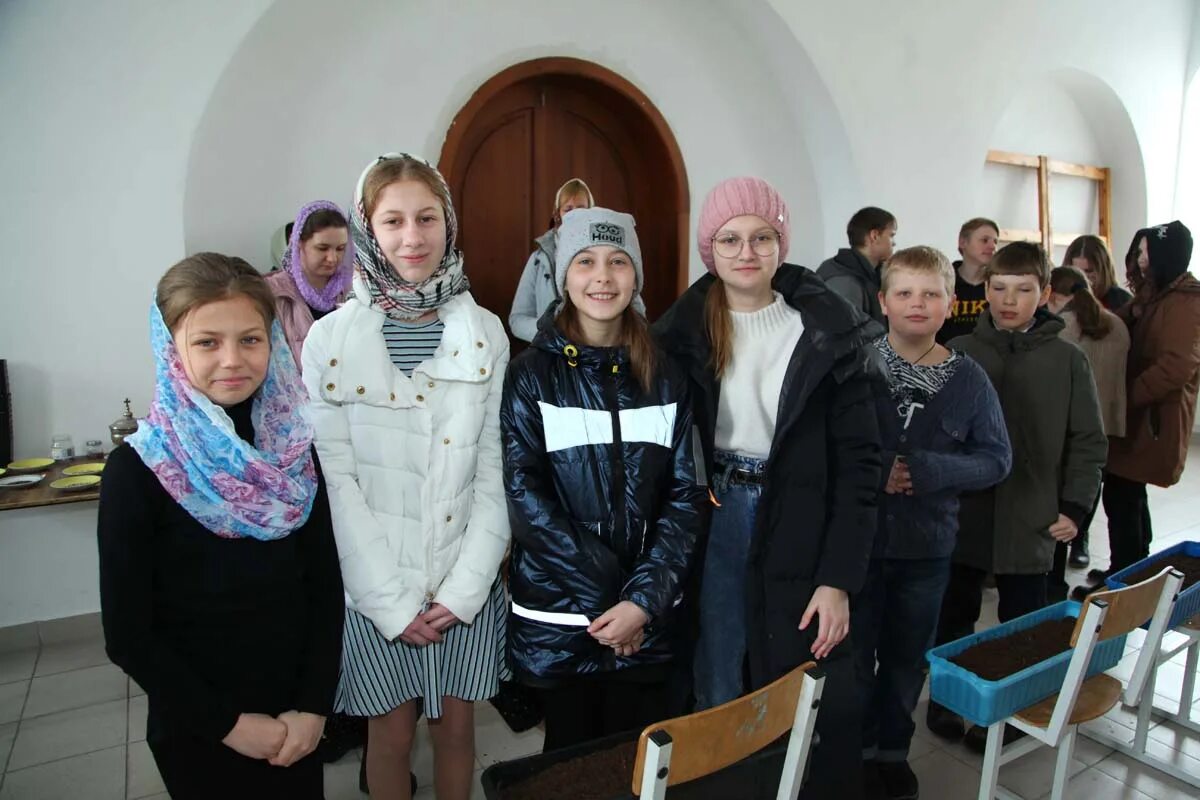 церковь с воскресной школой. покров пресвятой богородицы занятие в воскресной школе. воскресная школа покровского собора тамбов. школа церковного пения. уроки для занятий с детьми в воскресной школе.