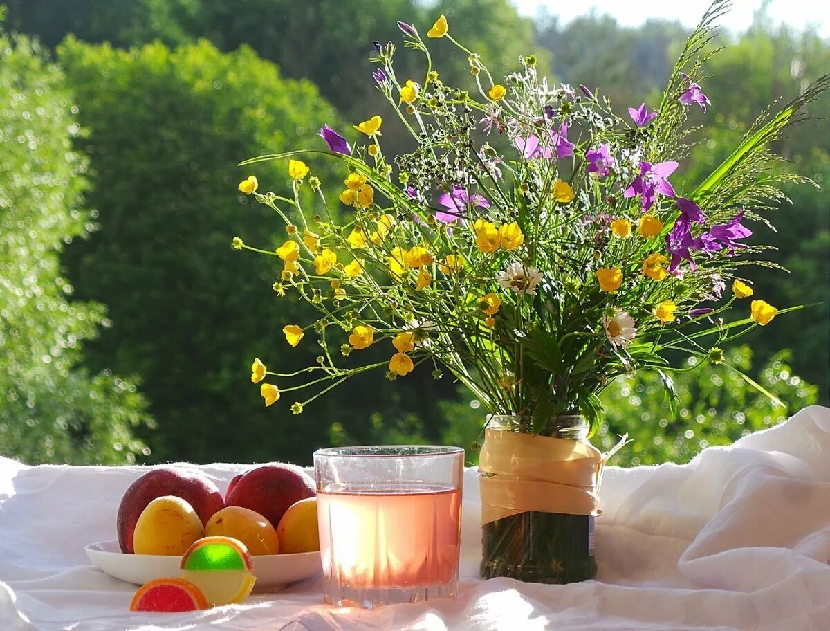 Доброе утро цветы солнце. Букет цветов «летний». Летнее утро. Красивый летний букет. Натюрморт лето.