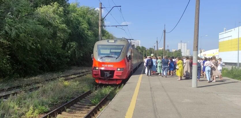 Электричка ржд. Станция метро варя нижний новгород. Горьковская железная дорога нижний новгород. Поезд нижний новгород. Электрички сормово.