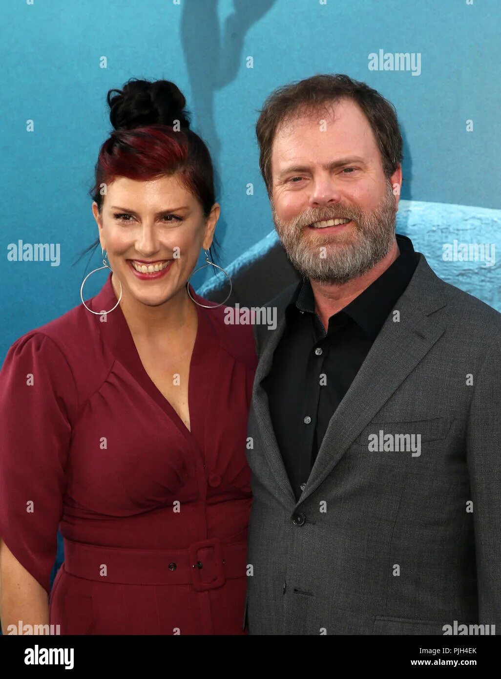 Холлидей рейнхорн office. Рэйн уилсон с женой. Холлидей рейнхорн. Холлидей рейнхорн. Холлидей рейнхорн с мужем.