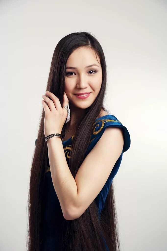 ак жоолукчан келиндер. красивые казашки. алтынай куйбагаровна казашка. красивые казахские девушки. т казашку.