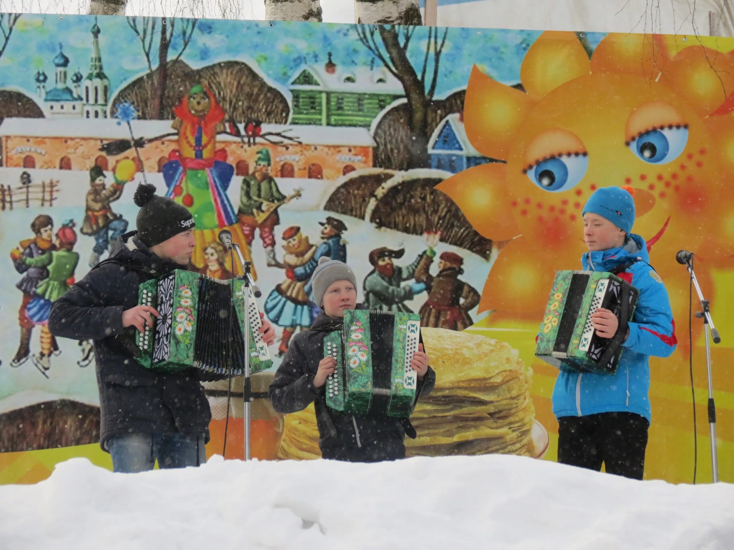 Навстречу весне. Зиму провожаем весну. Ревда инфо весну встречаем зиму провожаем. Зиму провожаем весну. Провожаем зиму.