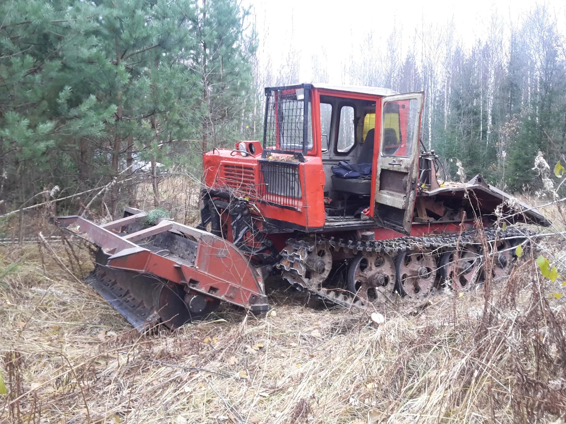 Тдт-55а трактор трелевочный. Тдт-55 трактор. Трактор трелевочник тдт 55. Трактор 55. Трактор 55.