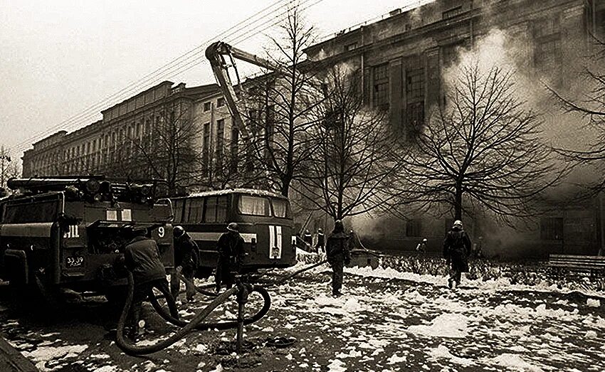 3 февраля 1988. 1988 армянские митинги в степанакерте. Сумгаитский погром в 1988 году. Женевские соглашения по афганистану 1988. 3 февраля 1988.