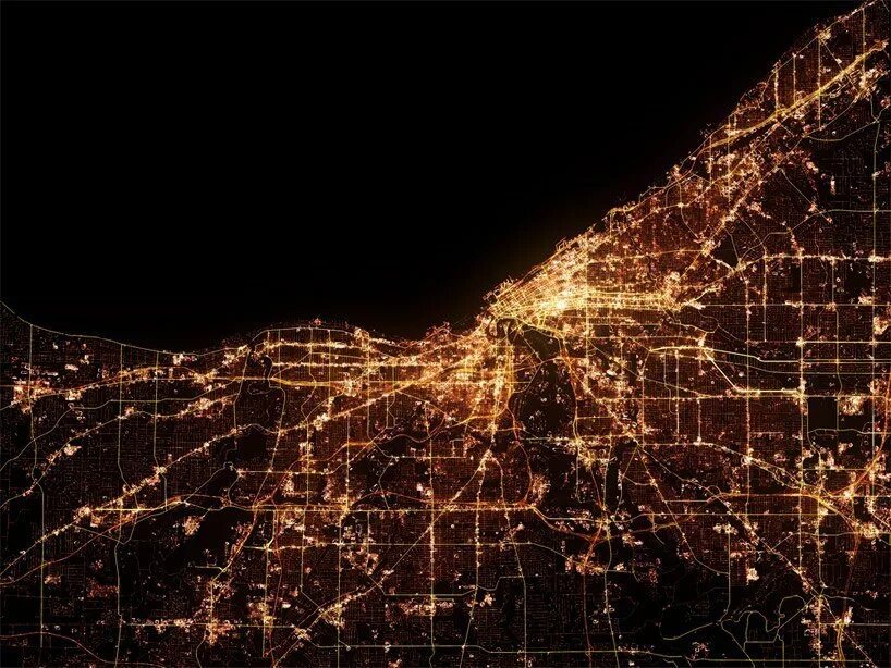 Города света карта. Города из космоса. Ночной город из космоса. Москва из космоса ночью. Огни ночных городов из космоса.