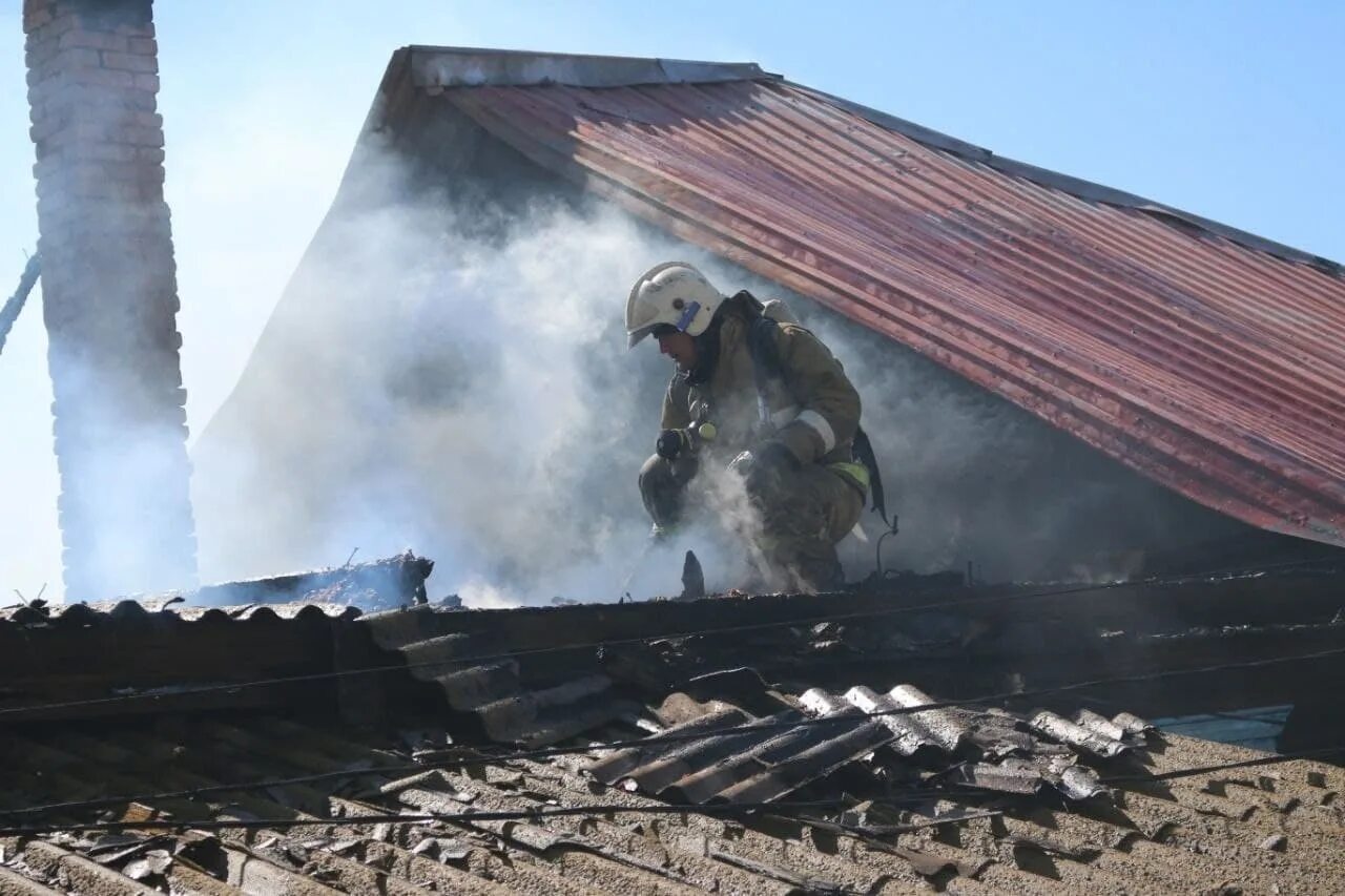 Пожар в поселке Ленинском. Загорание. 24.06.2022 Пожар в Корнилово. Анчих пожар. Пожар 4 декабря