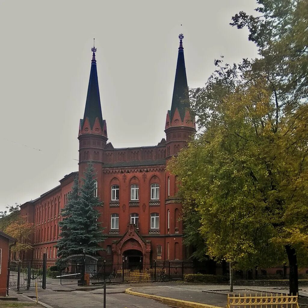 Сайт кмрк калининград. Морской рыбопромышленный колледж Калининград. Калининградский морской колледж. Здание КМРК Калининград. Мореходная 3 Калининград.