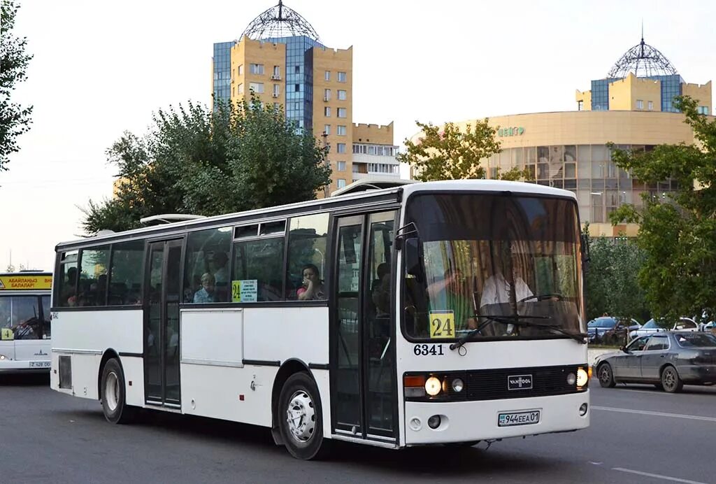 Автобус тараз. Автобусы Тараз. Автобус 24. 24 Автобус Астана. Van Hool t815 Acron.