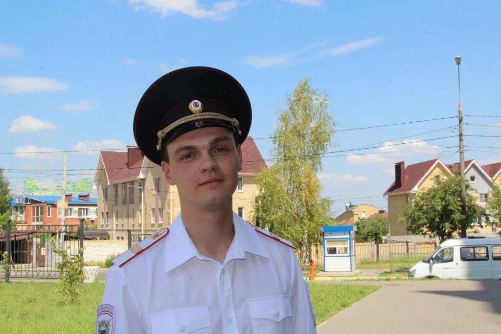 Антона милиционера. Участковый уполномоченный полиции. Антона милиционера. Лапенко роли. Сержант полиции.