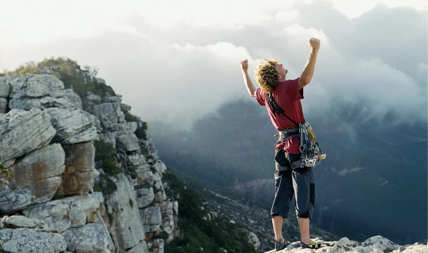 Reach the top. Climbing higher. Алекс хоннольд фри соло. Лазить по горам. High climber 700.