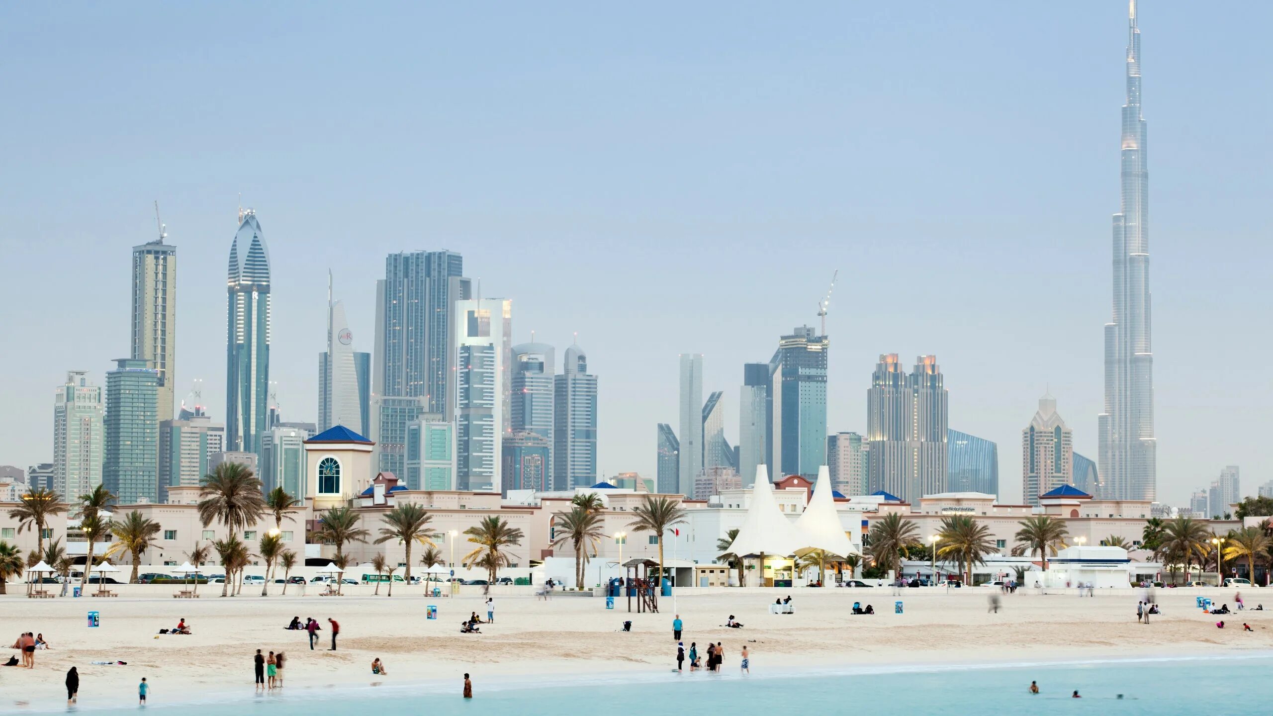 Варшава дубай. Варшава дубай. Фото эр рига дубай улица. Skanska. Дубай тауэрс дубай.