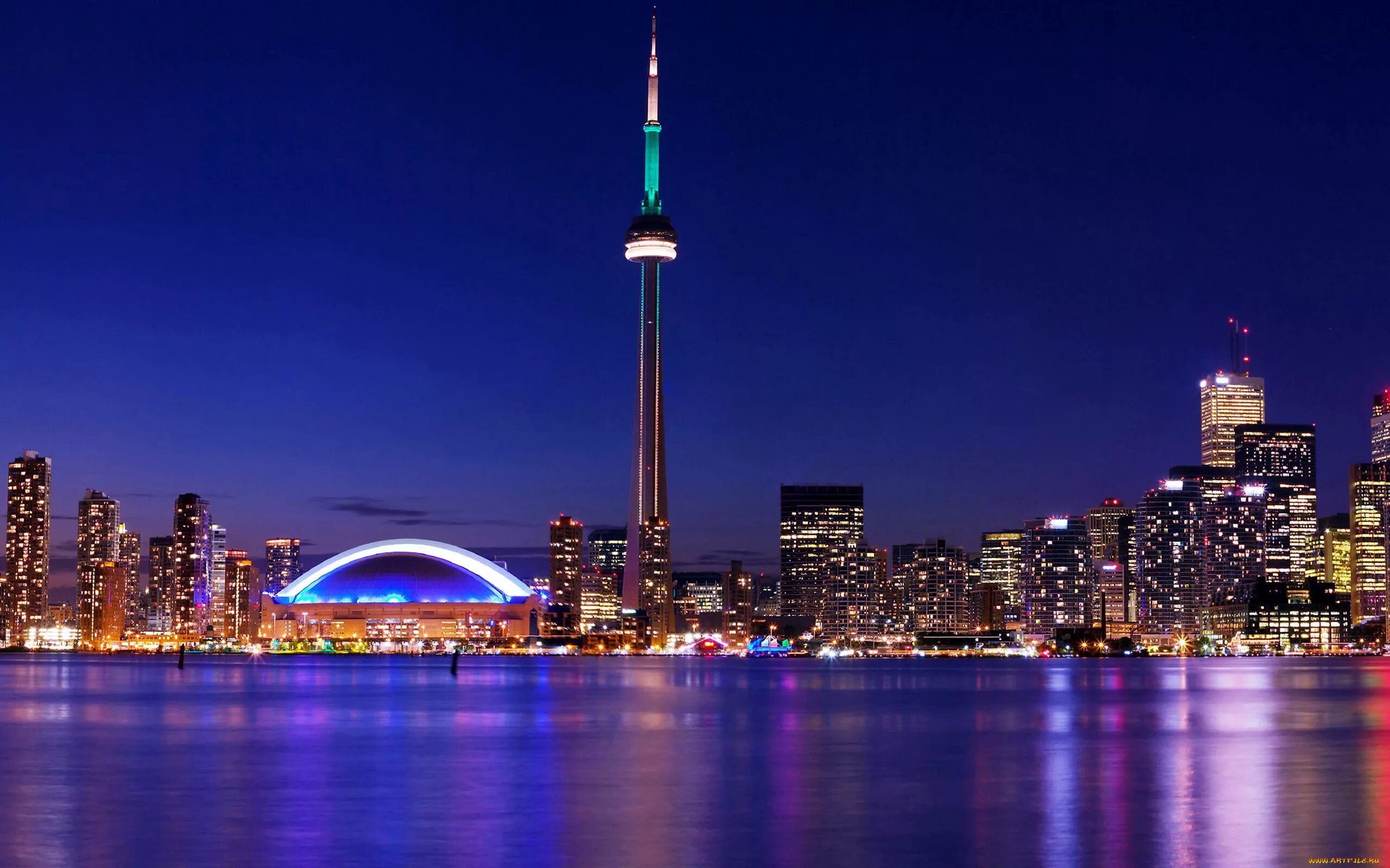 Город торонто страна. Си-эн Тауэр Торонто. Торонто Онтарио ночной. Торонто Канада ночной. Торонто достопримечательности.