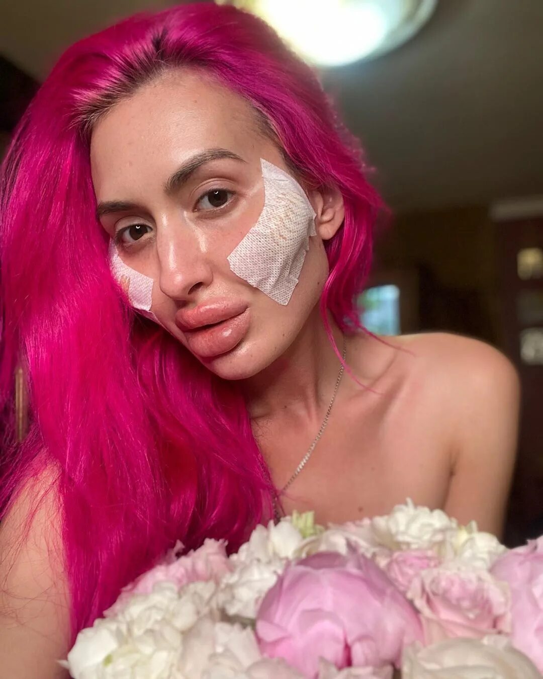 Анастасия джаст квин. Блогерша анастасия покрищук. Девушка с розовыми волосами и скулами. Блогерша анастасия покрищук. Девушка с розовыми волосами и скулами.