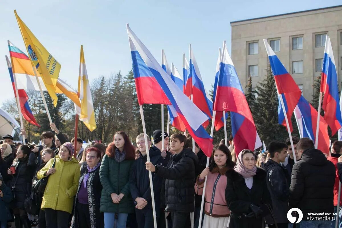 День народного единства Ставрополь. Ставрополь население. Празднование дня народного единства на Ставрополье. Ставрополь население 2010. Харьков население 2024 год