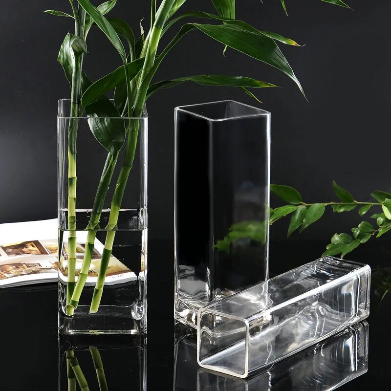 Прозрачная ваза. Ваза стеклянная квадратная. Квадратные стеклянные вазы. Квадратная ваза из стекла. Квадратная прозрачная ваза.