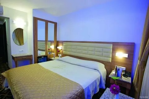 The city hotel 4