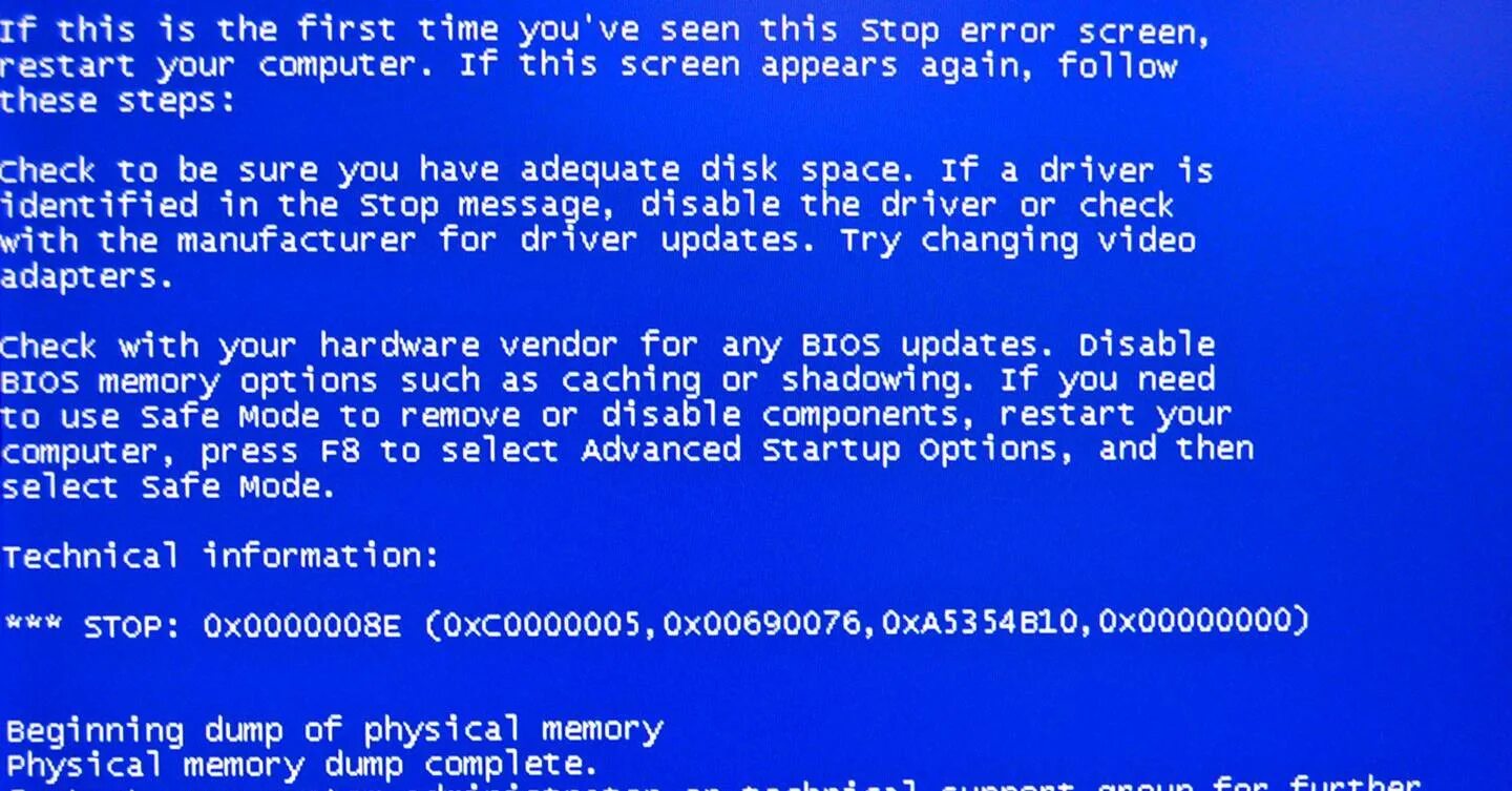 Появляется синий. Ошибка синий экран 0x0000007e. Синий экран смерти видеокарта. Краш системы. Краш ПК синий экран.
