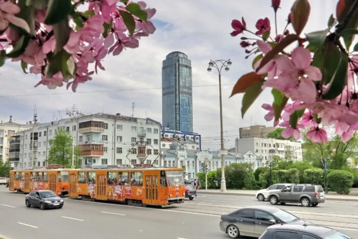Май екб