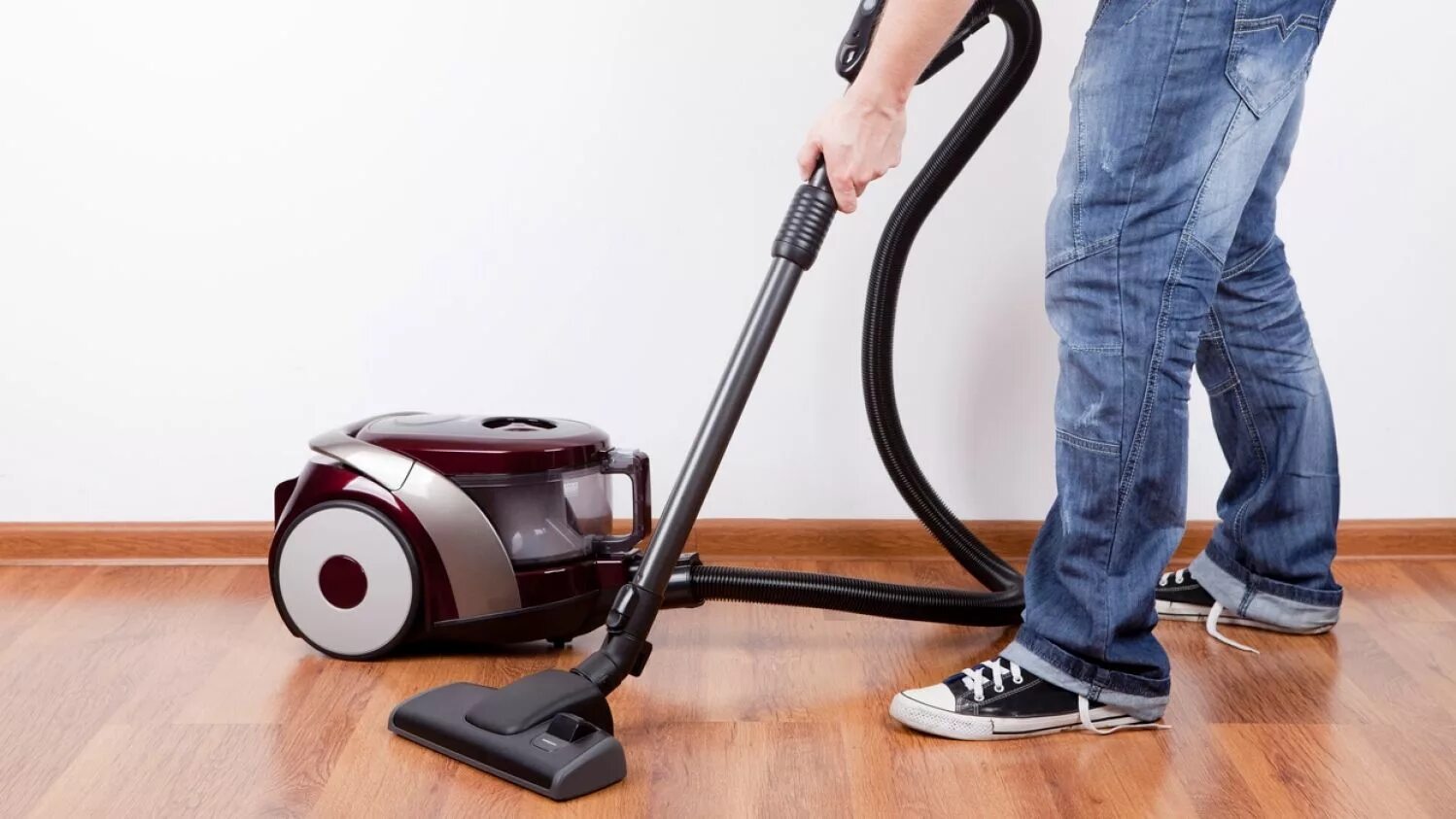 Vacuum clean ru. Пылесос редмонд RV-ur374. Vacuum Cleaner пылесос. Лучшие пылесосы для дома. Пылесосить пол.